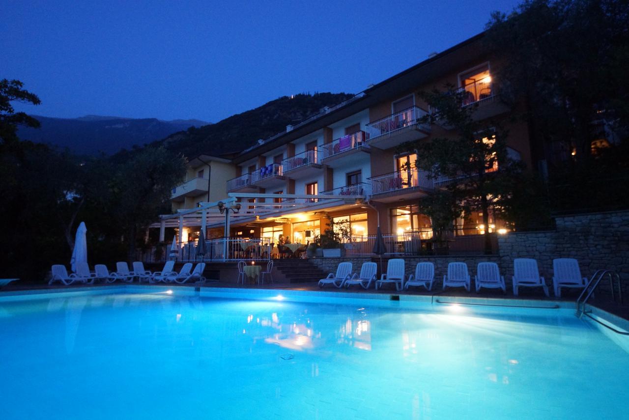 Hotel Alpi Malcesine Exterior foto